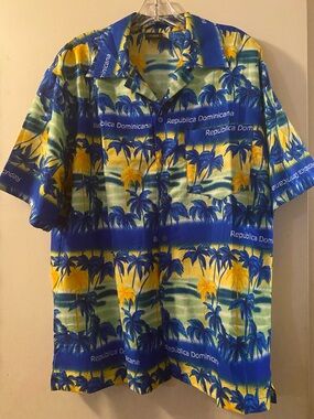 Tropical República Dominicana Short-Sleeve Button-Down Shirt